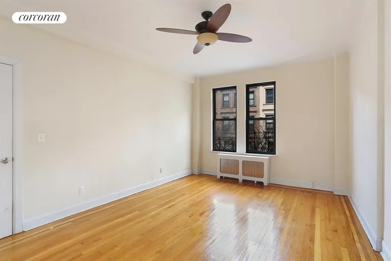New York City Real Estate | View 30 West 70th Street, 4A | Master Bedroom | View 4