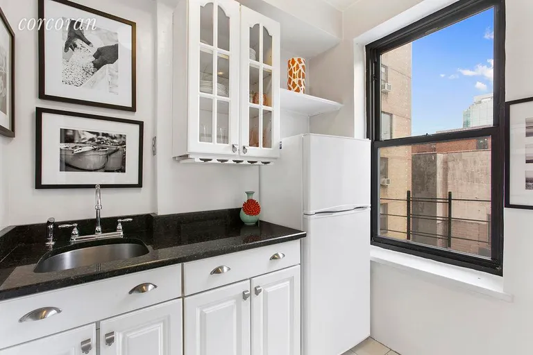 New York City Real Estate | View 161 West 16th Street, 9B | kitchen | View 4