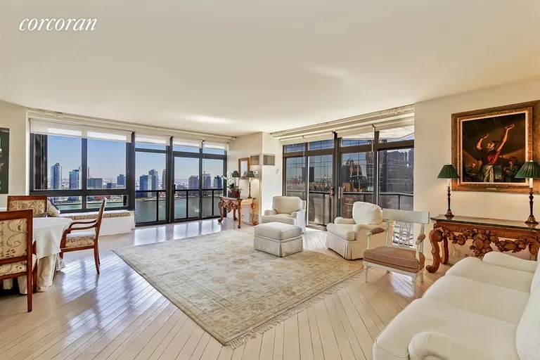New York City Real Estate | View 100 United Nations Plaza, 28B | 2 Beds, 2 Baths | View 1