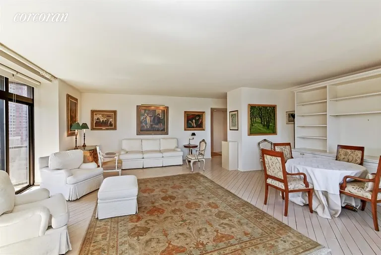 New York City Real Estate | View 100 United Nations Plaza, 28B | Large Living/Dining Room | View 2