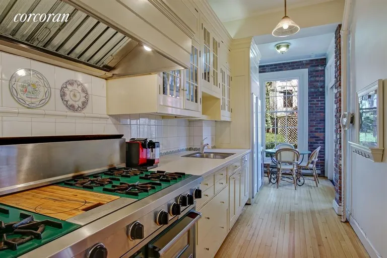 New York City Real Estate | View 31 Garden Place | Kitchen with eat-in area | View 6
