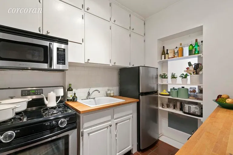 New York City Real Estate | View 116 Pinehurst Avenue, F1 | Kitchen | View 3