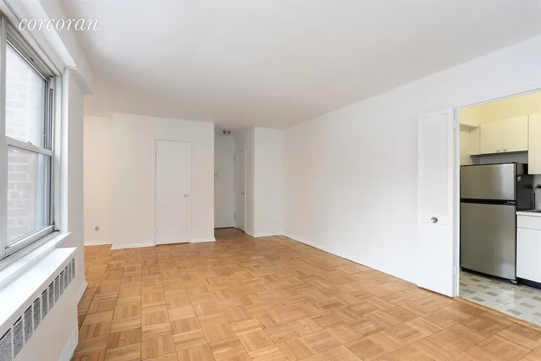 New York City Real Estate | View 166 East 35th Street, 14A | room 2 | View 3