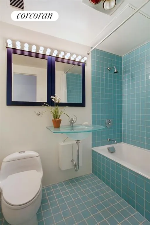 New York City Real Estate | View 23 Waverly Place, 3G | Bathroom | View 9