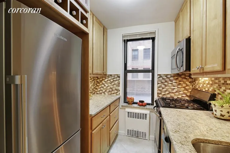 New York City Real Estate | View 330 East 80th Street, 2-O | Kitchen | View 4