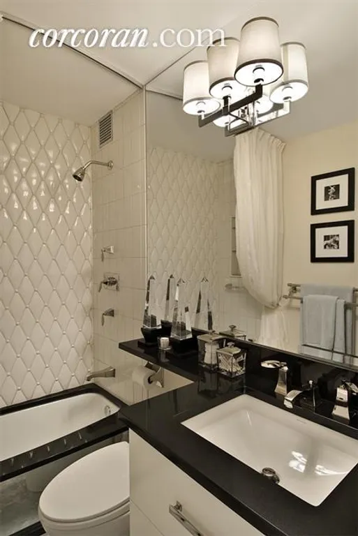 New York City Real Estate | View 270 West 17th Street, 19C | Stunning Master Bathroom | View 10