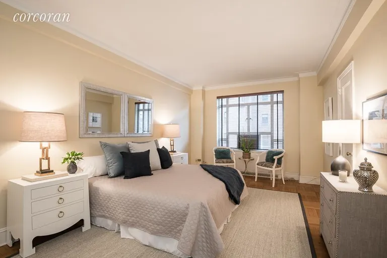New York City Real Estate | View 25 Central Park West, 8Z | room 4 | View 5