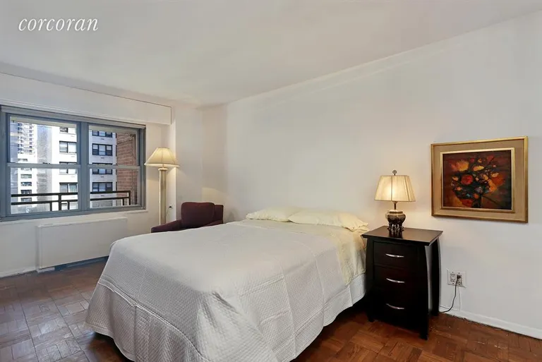 New York City Real Estate | View 360 East 72Nd Street, A907 | Bedroom | View 4