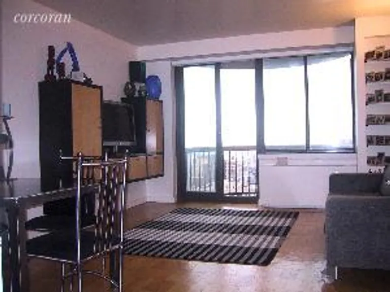 New York City Real Estate | View 45 East 25th Street, 37A | 1 Bed, 1 Bath | View 1