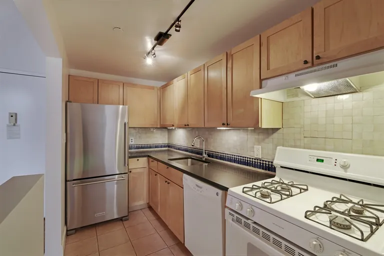 New York City Real Estate | View 29 Tiffany Place, 3H | Kitchen | View 2