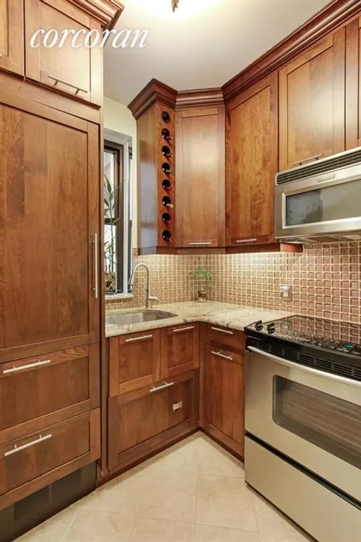 New York City Real Estate | View 433 WEST 24TH STREET, 3A | Mint Condition, Fully Integrated, Separate Kitchen | View 4