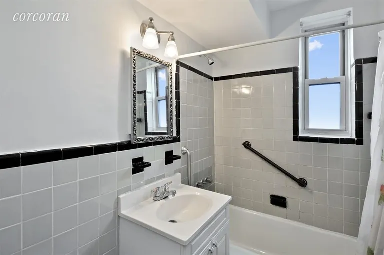 New York City Real Estate | View 221 Mcdonald Avenue, 6N | room 5 | View 6