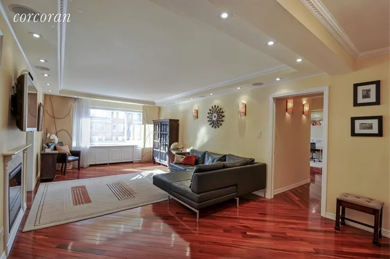 New York City Real Estate | View 200 East 78th Street, 6BC | 4 Beds, 4 Baths | View 1