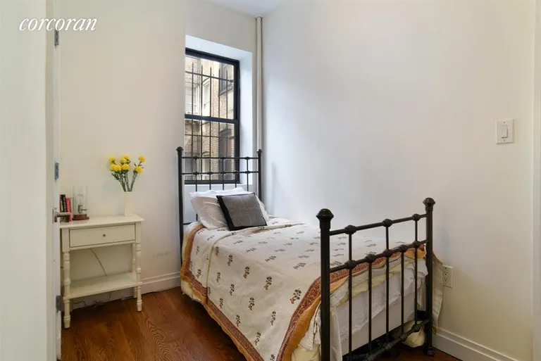 New York City Real Estate | View 255 Eastern Parkway, A15 | 4th bedroom tucked off the kitchen | View 8