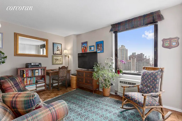 New York City Real Estate | View 1619 Third Avenue, 14H | 06 | View 6