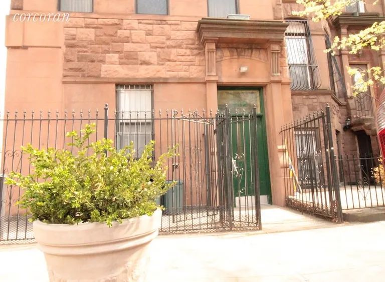 New York City Real Estate | View 432 Hancock Street, 1 | 2 Beds, 1 Bath | View 1