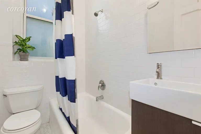 New York City Real Estate | View 30 Clinton Street, 1A | Bathroom | View 4