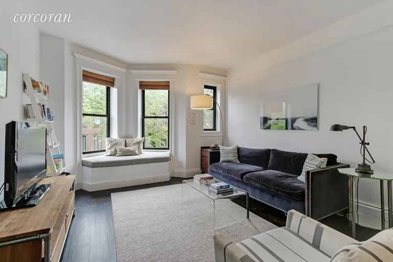 New York City Real Estate | View 22 Lincoln Place, 2R | 2 Beds, 1 Bath | View 1
