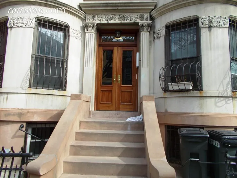 New York City Real Estate | View 703 Carroll Street, 1L. | 3 Beds, 1 Bath | View 1