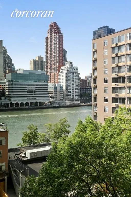 New York City Real Estate | View 555 Main Street, 702 | room 1 | View 2