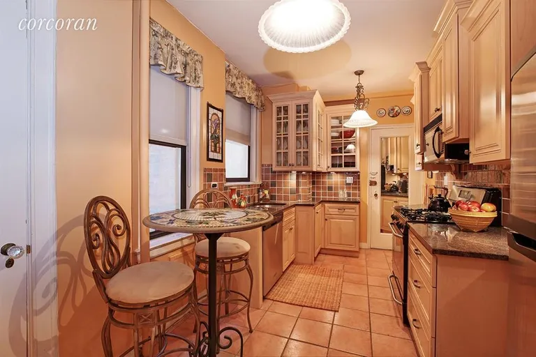 New York City Real Estate | View 304 West 89th Street, 3C | Kitchen | View 3