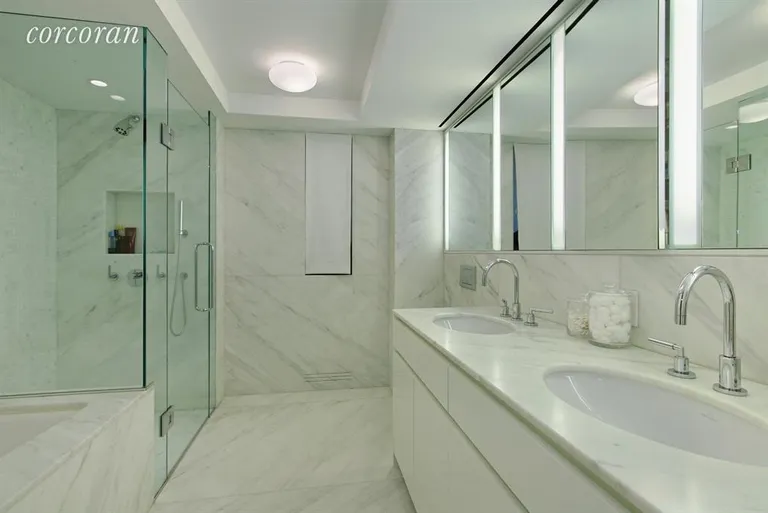 New York City Real Estate | View 737 Park Avenue, 7G | Bathroom | View 4