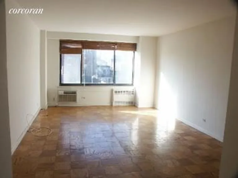 New York City Real Estate | View 372 Central Park West, 9V | 2 Beds, 1 Bath | View 1
