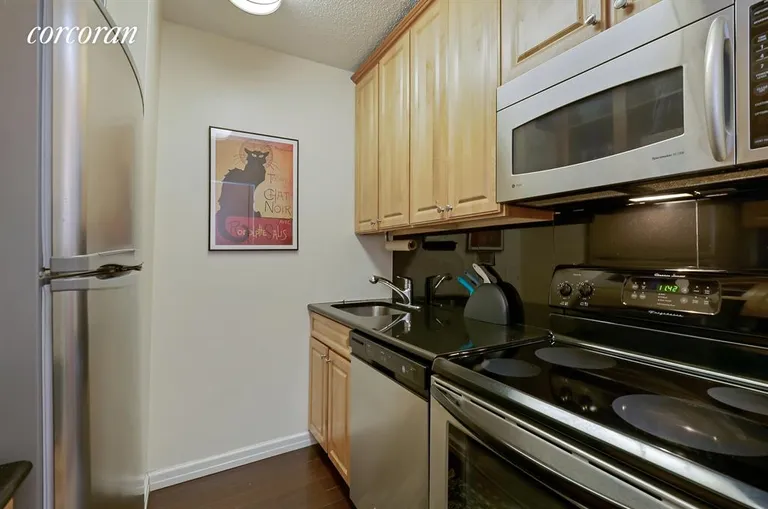 New York City Real Estate | View 300 East 54th Street, 21F | Kitchen | View 2