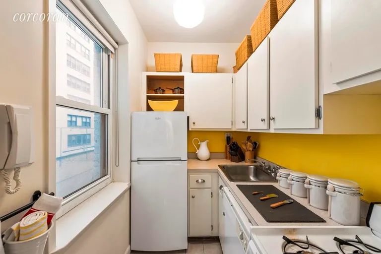 New York City Real Estate | View 207 East 21st Street, 3F | room 2 | View 3