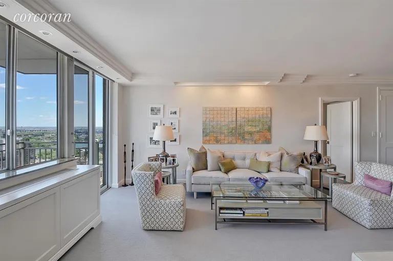 New York City Real Estate | View 515 East 79th Street, 31C | 2 Beds, 2 Baths | View 1