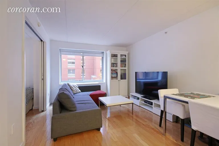 New York City Real Estate | View 555 West 23rd Street, N4R | room 3 | View 4