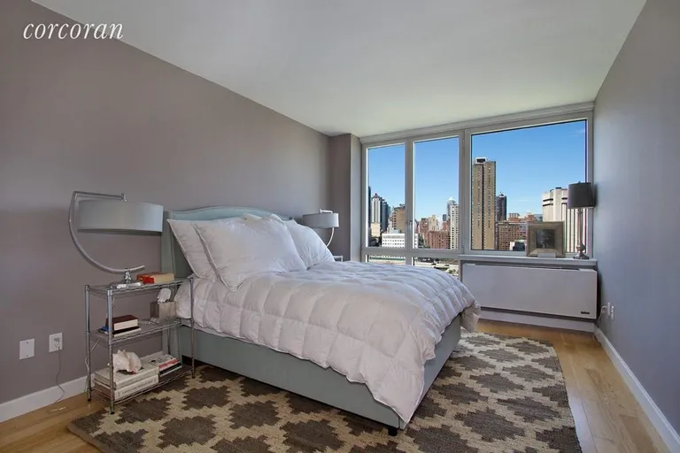 New York City Real Estate | View 415 Main Street, 15G | room 4 | View 5