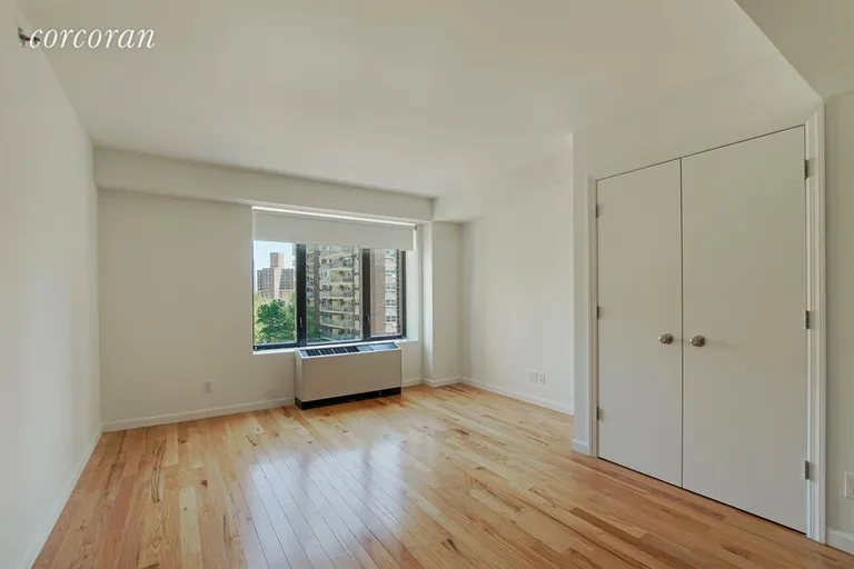 New York City Real Estate | View 189 Avenue C, 6C | Bedroom | View 5
