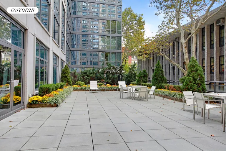 New York City Real Estate | View 200 West End Avenue, 4C | room 24 | View 25