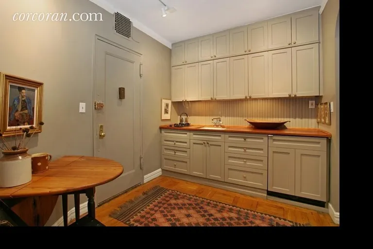 New York City Real Estate | View 210 West 19th Street, 4C | room 1 | View 2