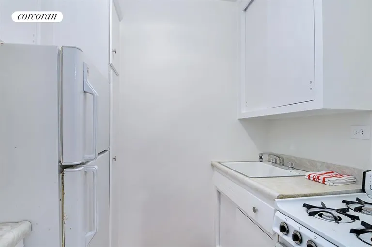 New York City Real Estate | View 211 East 18th Street, 3L | Kitchen | View 2