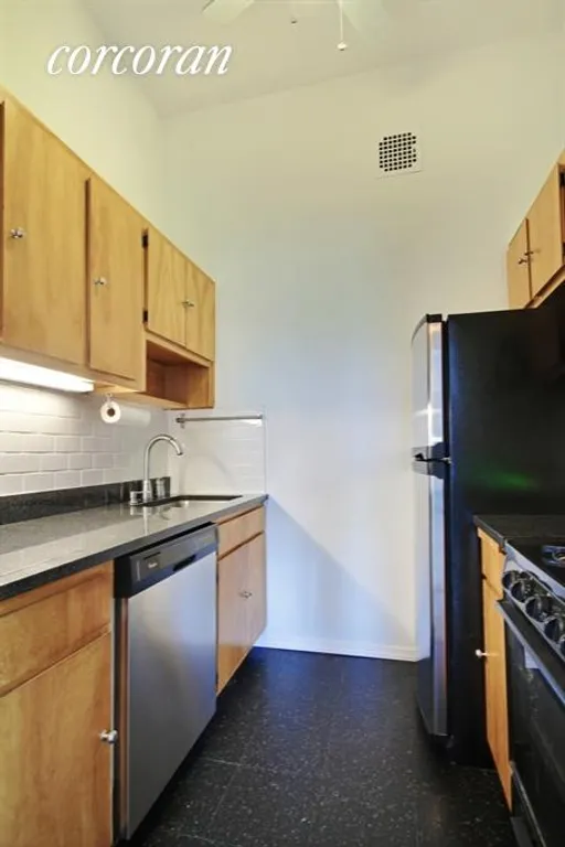New York City Real Estate | View 304 Henry Street, 4A | Kitchen | View 2