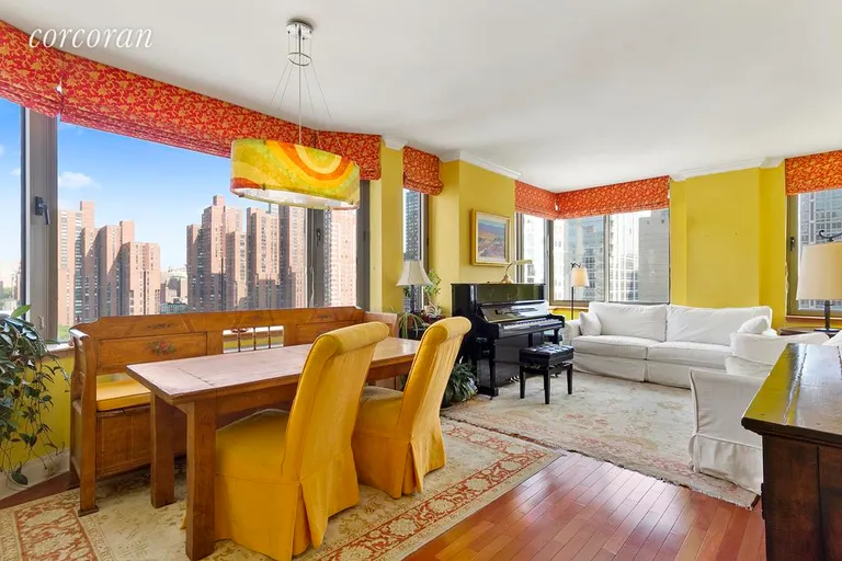 New York City Real Estate | View 400 East 90th Street, 17DE | 4 Beds, 3 Baths | View 1