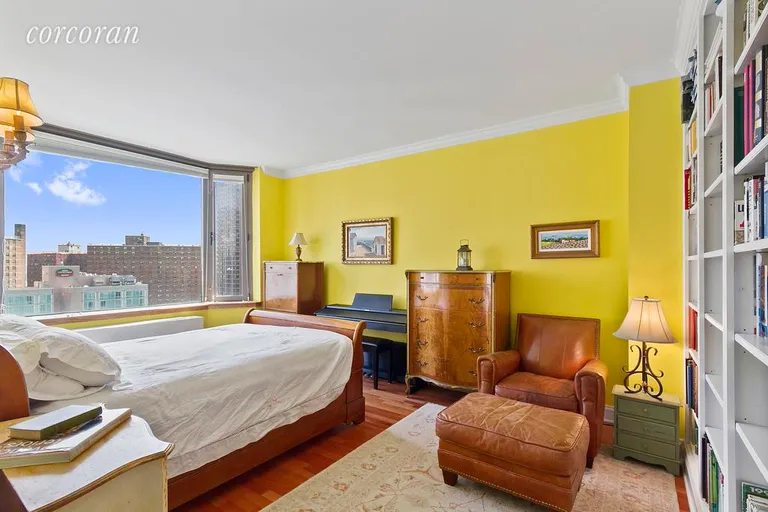 New York City Real Estate | View 400 East 90th Street, 17DE | 4   Master Bedroom | View 4