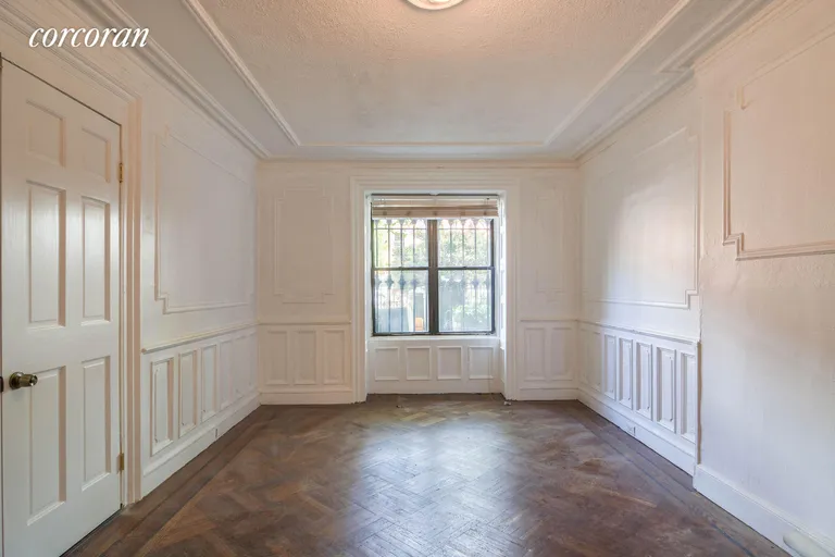 New York City Real Estate | View 348 Gates Avenue, 1 | room 3 | View 4