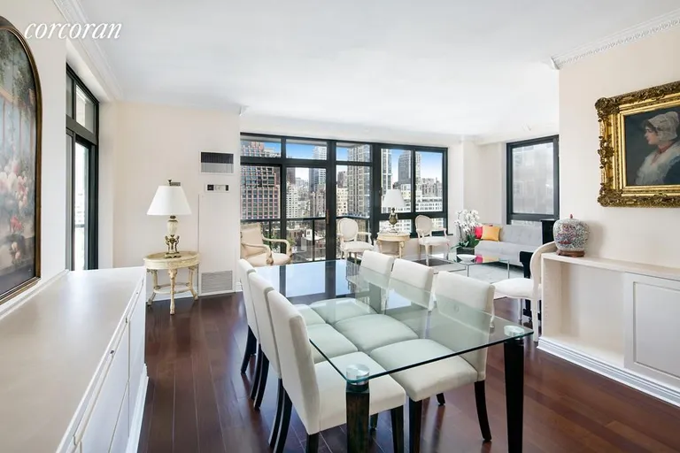 New York City Real Estate | View 100 United Nations Plaza, 17G | 2 Beds, 2 Baths | View 1