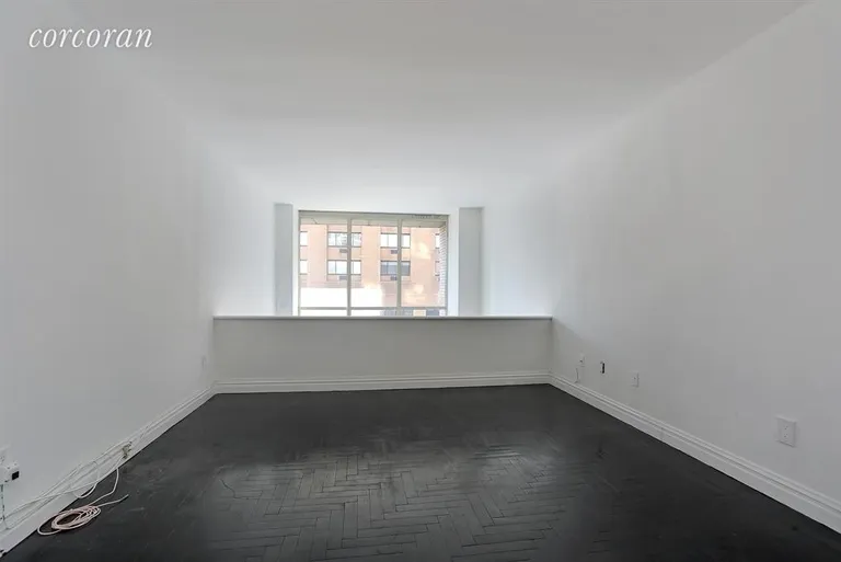 New York City Real Estate | View 170 East 87th Street, E8D | Bedroom | View 3