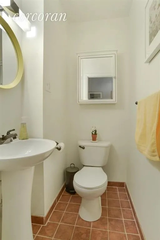 New York City Real Estate | View 452 15th Street, 4L | Bathroom | View 11