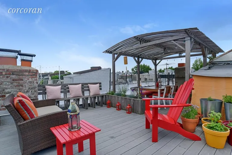 New York City Real Estate | View 452 15th Street, 4L | 2 Beds, 1 Bath | View 1