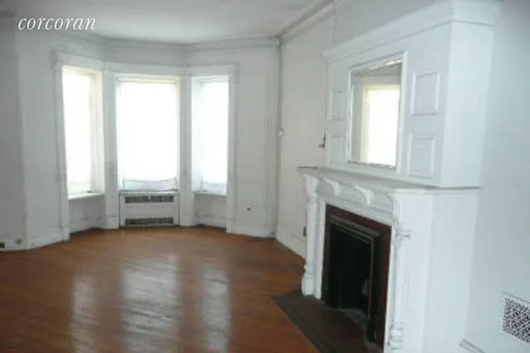 New York City Real Estate | View 18 8th Avenue, 2 | room 2 | View 3