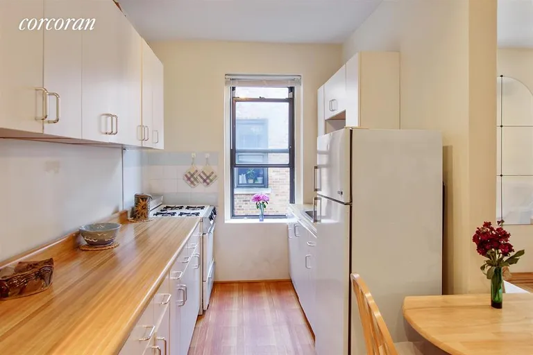 New York City Real Estate | View 24-39 38th Street, D9 | Kitchen | View 2