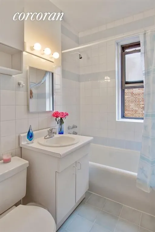 New York City Real Estate | View 24-39 38th Street, D9 | Bathroom | View 4