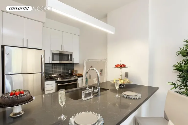 New York City Real Estate | View 180 Myrtle Avenue, 7C | room 2 | View 3