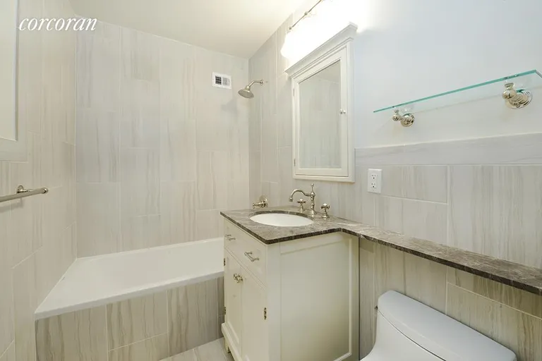New York City Real Estate | View 555 Main Street, 712 | 2nd Bathroom | View 7