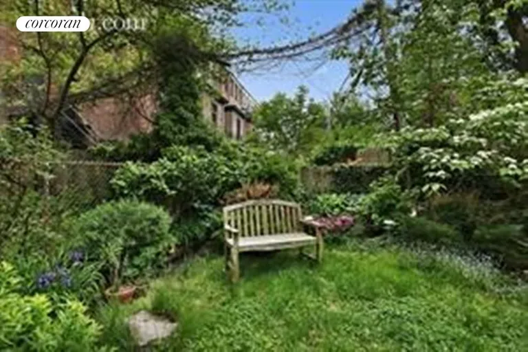 New York City Real Estate | View 163 6th Avenue, Garden | room 5 | View 6